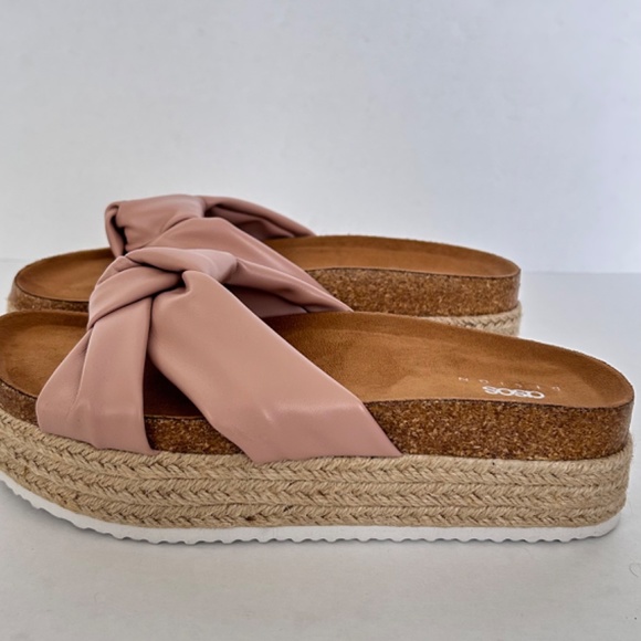 Pink Sandals - Picture 2 of 4